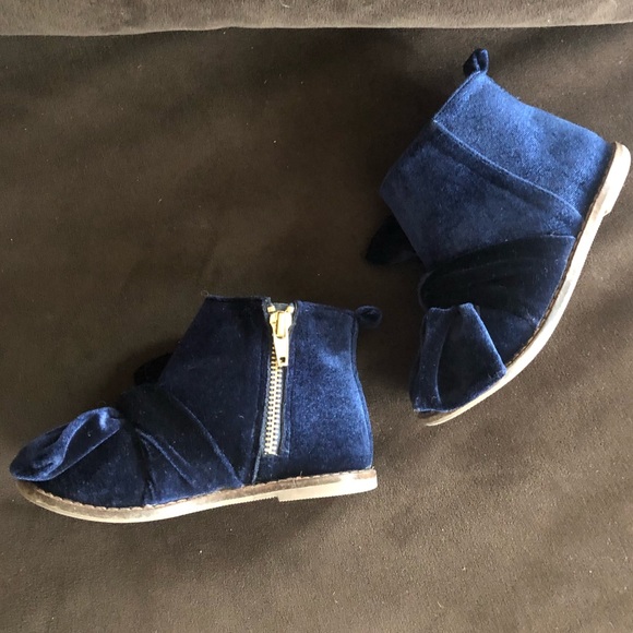 Janie & Jack Velvet Bow Bootie in sapphire blue - Picture 9 of 9